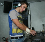 http://englaklubben.se/bilder/dj_patrik.jpg